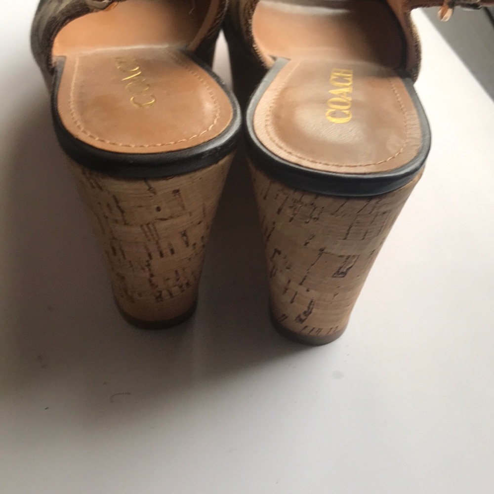 Shoes - Picture 4 of 7